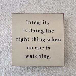 Inspirational Wall or Desk Decor with Quote